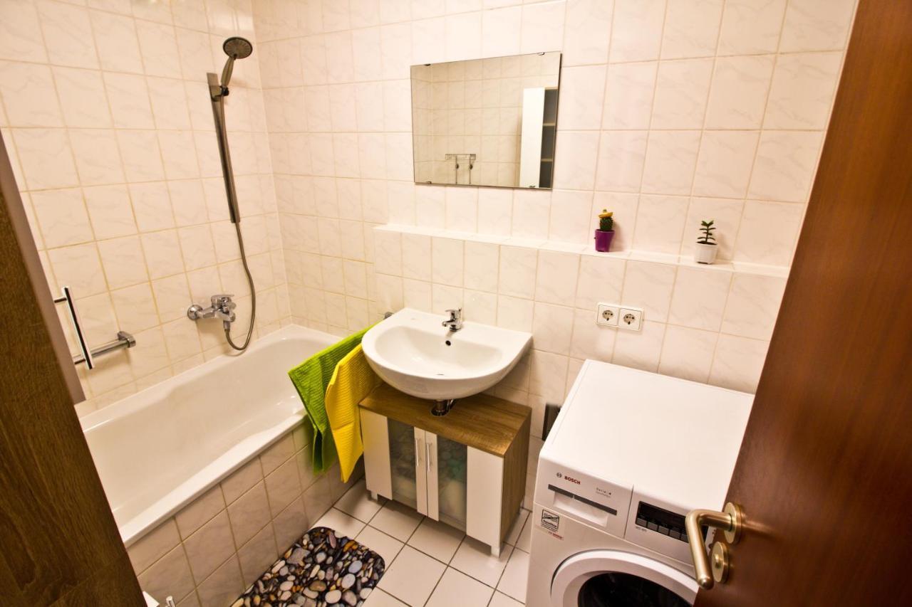 Ferienwohnung Tukan Apartment Dresden Laubegast Wlan Tv Ebike Exteriör bild